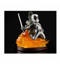 Figurine Marvel - Deadpool X-Force White Variant Qfig 15cm