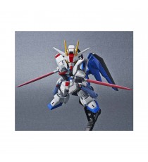 Maquette Gundam - Cross Silhouette Freedom Gundam Gunpla SD 8cm