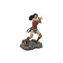 Figurine DC Gallery - Wonder Woman Bras Croises 23cm