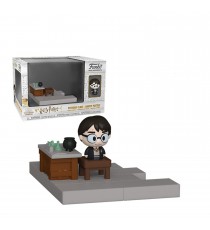Figurine Harry Potter Anniversary - Diorama Potion Class Harry 15cm